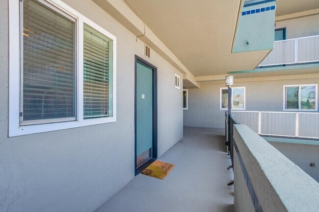 Foto del edificio - 2828 University Ave