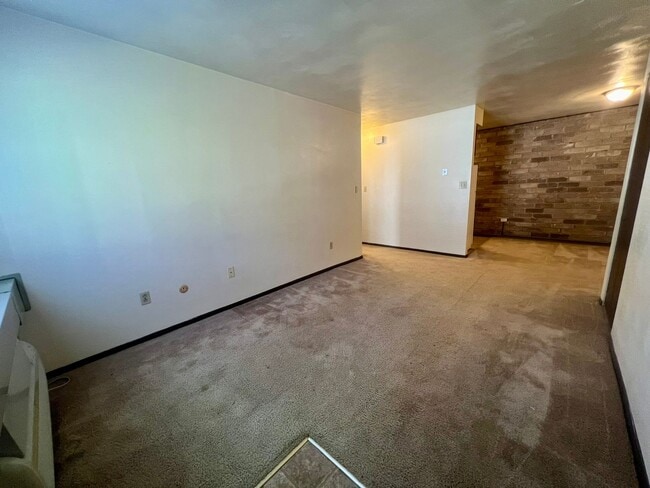 Photo - Beautiful First Floor 1 Bedroom Apartment Available at Kellywood Manor!  Call Today!