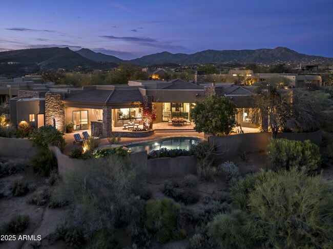 Foto del edificio - 9889 E Hidden Valley Rd