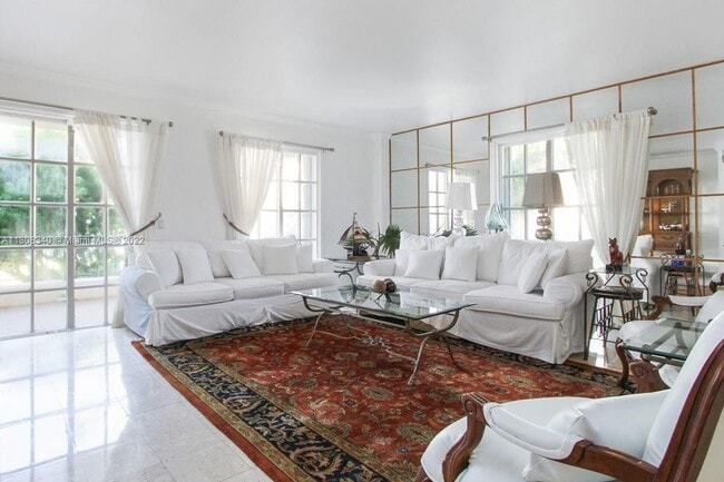 Building Photo - 2124 Fisher Island Dr