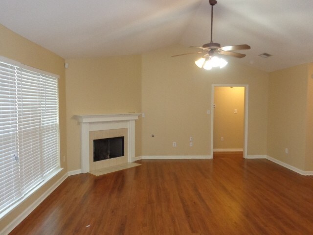 Building Photo - 590 Northwood Hills Drive