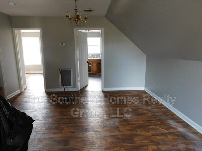 Building Photo - 309 W Madison Ave