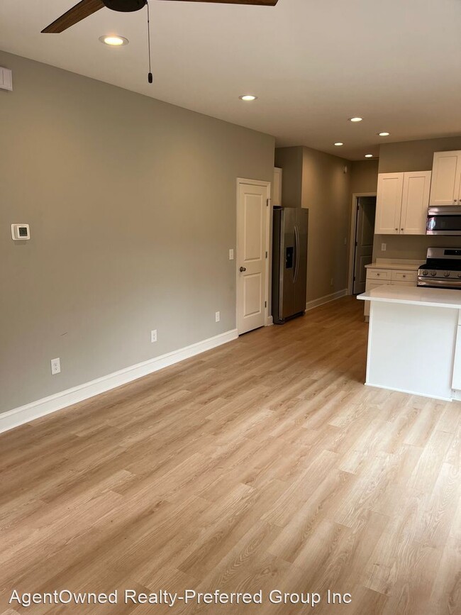 Foto del edificio - 3 br, 2.5 bath House - 3443 Cosgrove Avenue