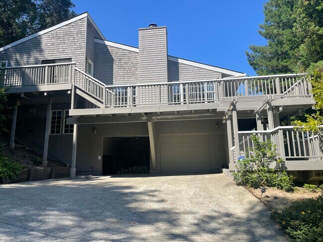 Building Photo - 48 Sunnyside Ln