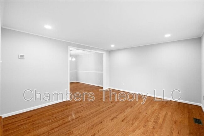 Foto del edificio - 8300 White Star Ct