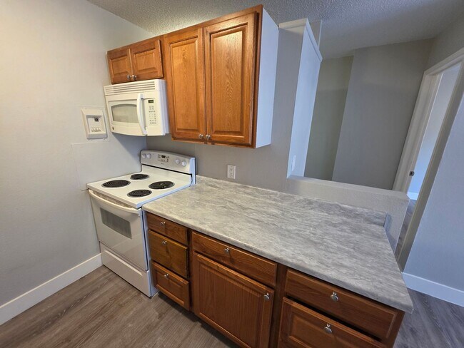 Building Photo - 233 E Arvada St