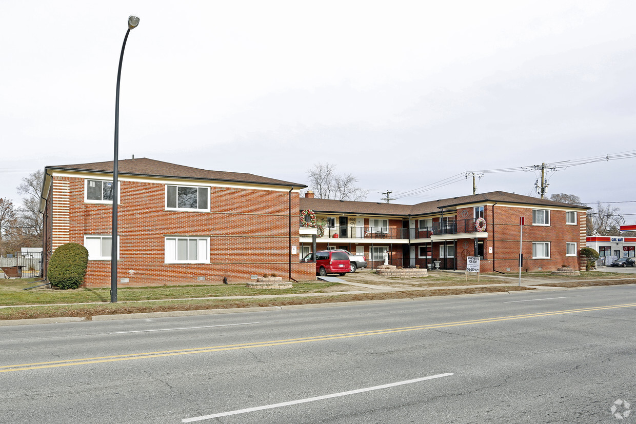 Primary Photo - Ferndale House Apartments