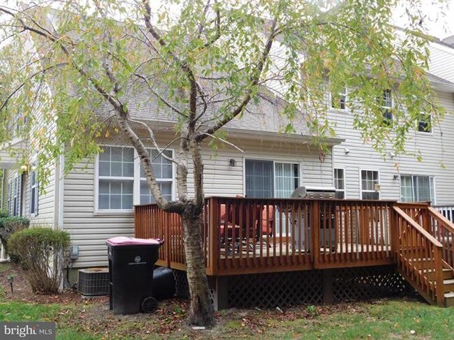 Foto del edificio - 157 Hidden Dr