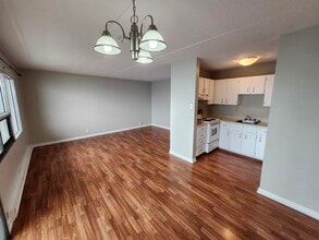 Building Photo - 411 Ellerdale St