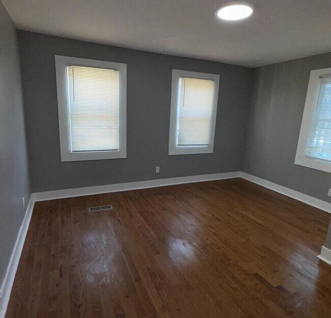 Building Photo - 55 Pierpont St