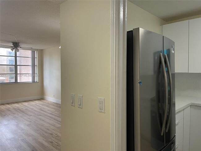 Foto del edificio - 9481 Evergreen Pl