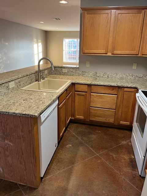 Building Photo - 35 E Lincoln Ave