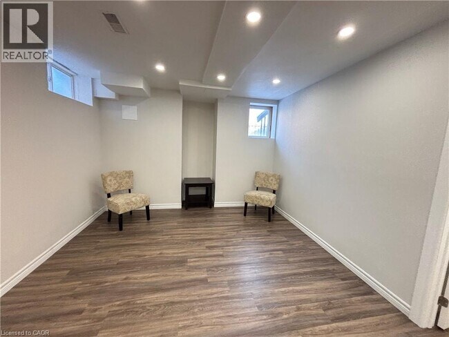 Photo du bâtiment - 4640 Doug Wright Dr