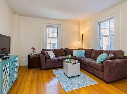 Foto del edificio - 1450 Beacon St