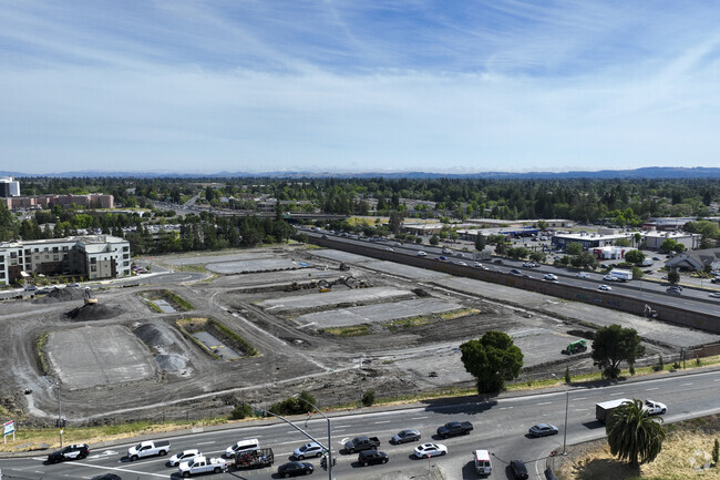 Alternate exterior - Laurel at Perennial Park