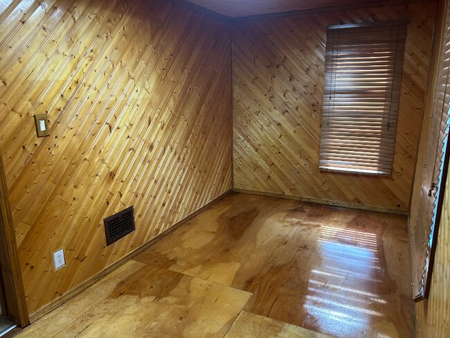 Building Photo - 1543 N Park Ave