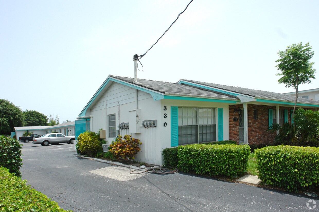 Building Photo - 330 Southwind Dr
