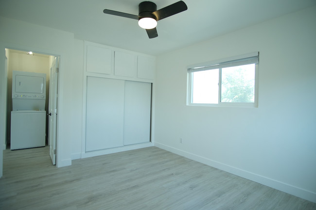 Bedroom - 2023 Jefferson W Blvd