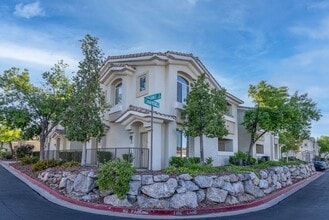 Building Photo - 10001 Crimson Palisades Pl