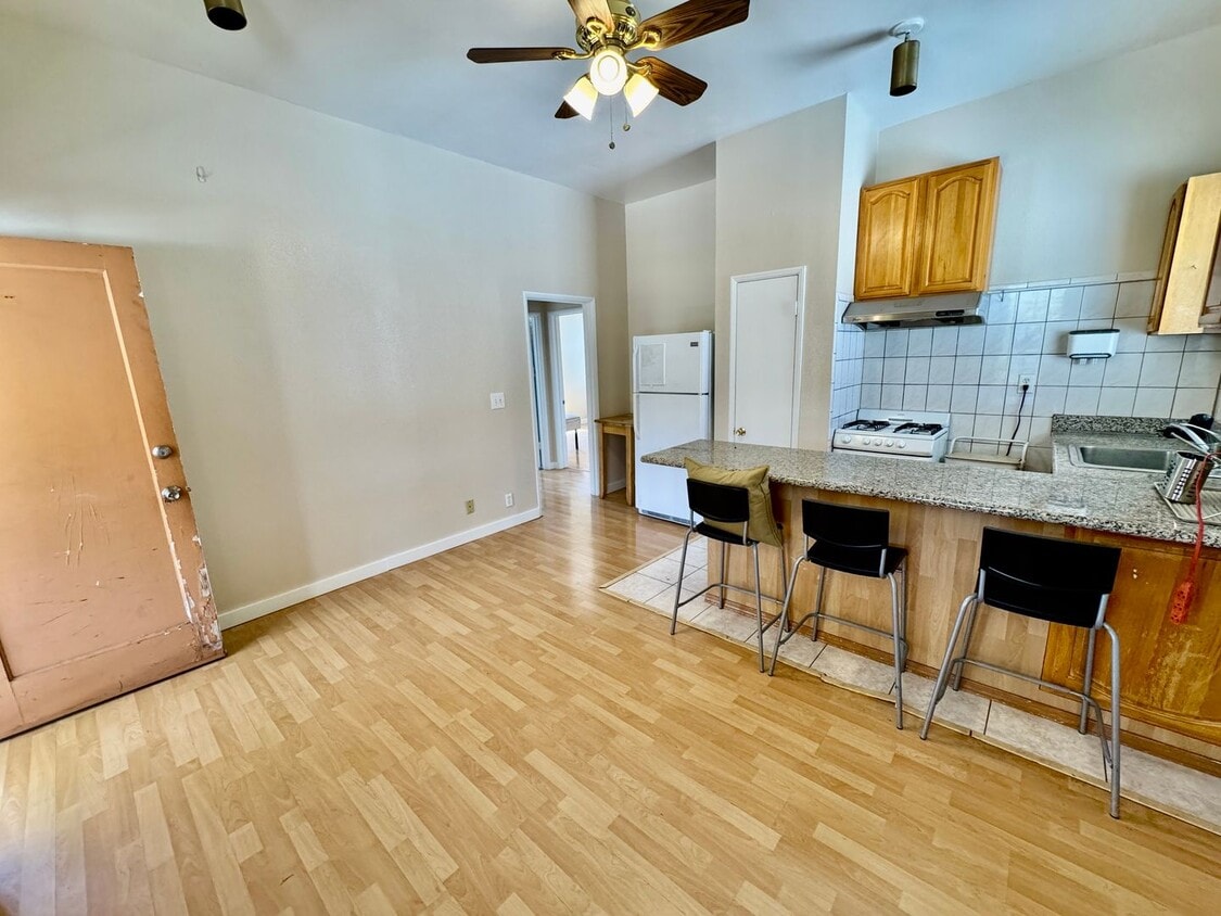 Primary Photo - 2811-2815 Telegraph Ave