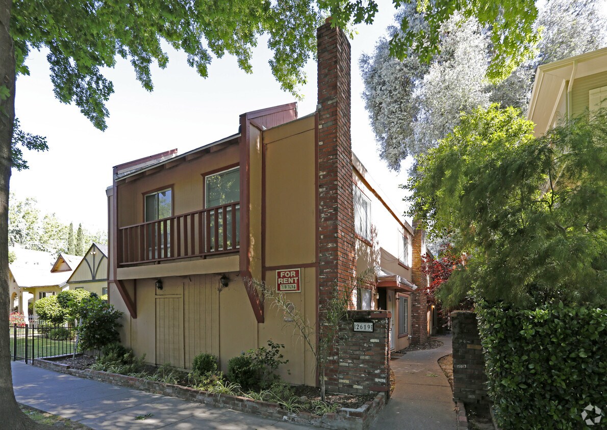 Primary Photo - 2619 E St