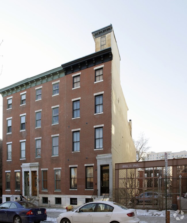 Primary Photo - 1804 Green St