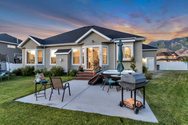 Building Photo - 13320 E Lakemont Dr