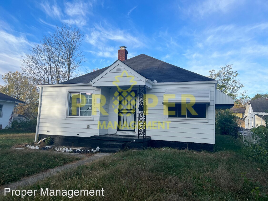 Foto principal - 3 br, 1 bath House - 823 N Upland Ave