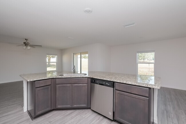 Foto del edificio - 8825 Southern Charm Cir