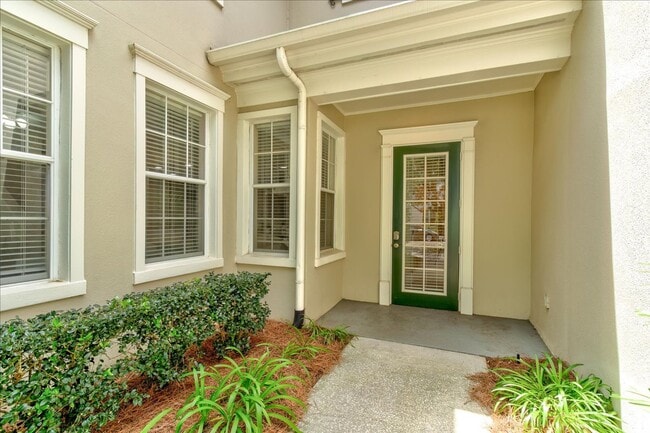 Building Photo - Prime Downtown Baldwin Park 3 BR Townhome for Rent – Unbeatable Location!