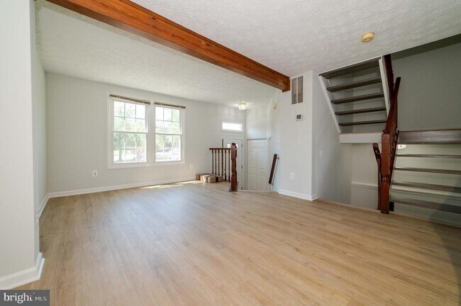 Foto del edificio - 6325 Betsy Ross Ct