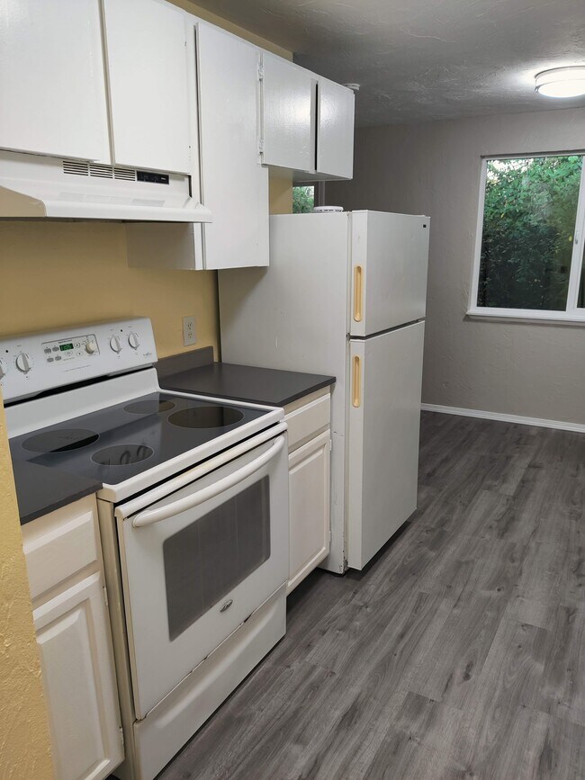 1110 Hayes St Unit 1, Aberdeen, WA 98520 Apartments in Aberdeen, WA