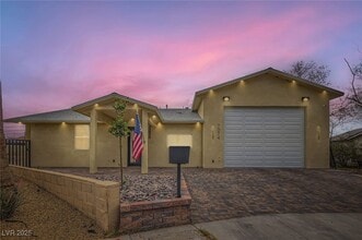 Building Photo - 7074 Pinebrook Ct