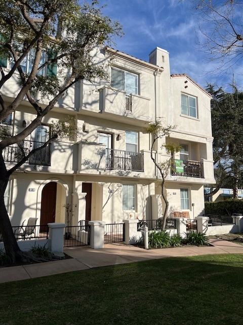 Building Photo - 142 Beach Side Ct