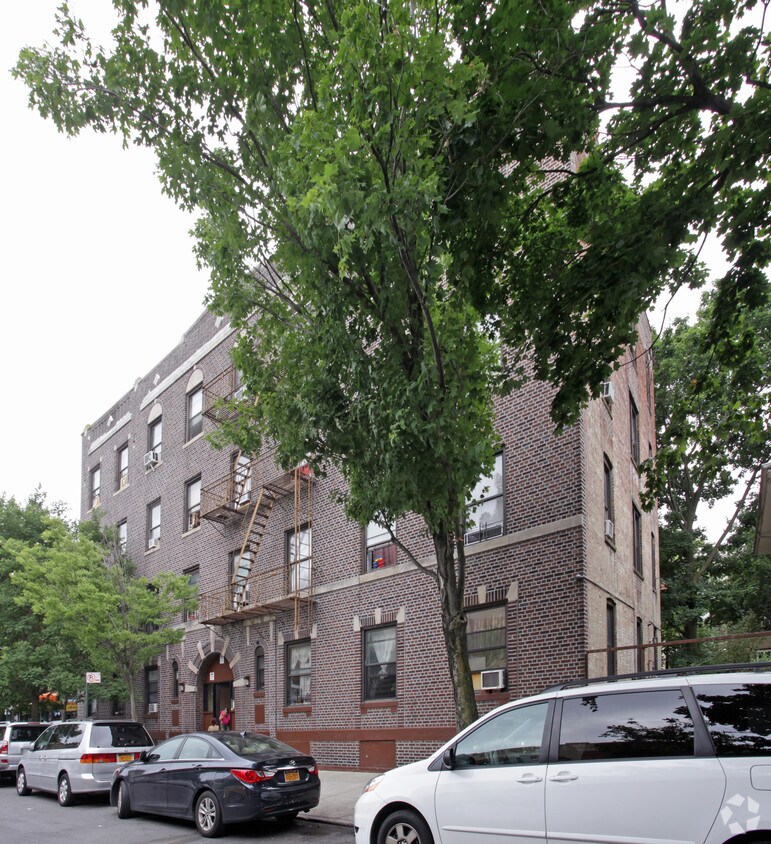 Primary Photo - 584 Rugby Rd