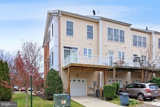 Building Photo - 25121 Gunnery Square