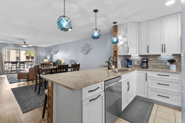 Foto del edificio - “Beachside Living – 2BR/2BA Condo with Oce...