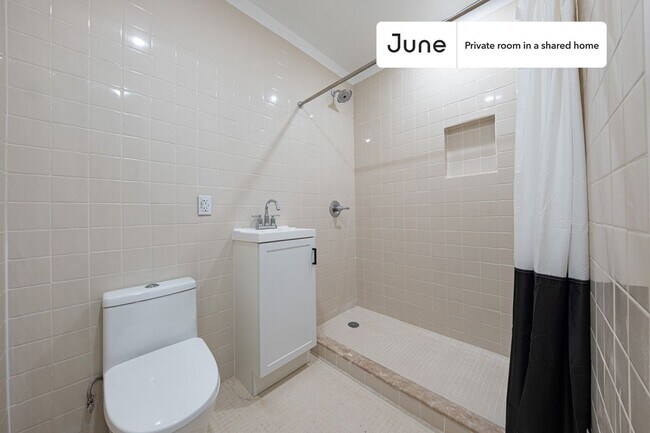 Foto del edificio - Room in Shared 4 bed/2 bath home