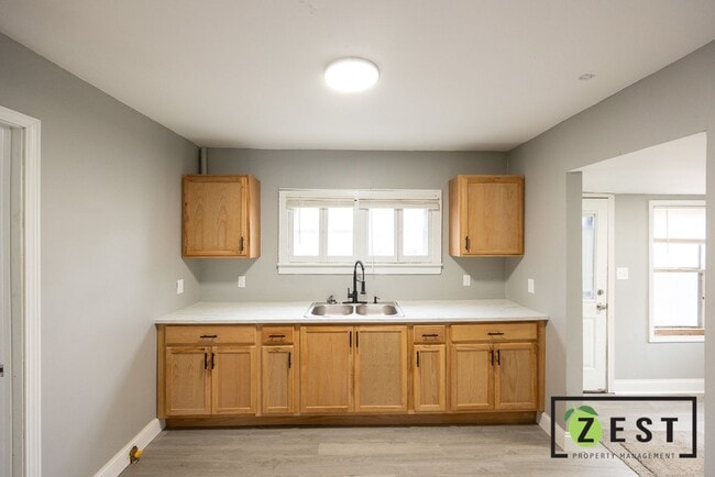 Building Photo - OPEN HOUSE-DECEMBER 18TH! 3PM-3:30PM! WELCOME HOME!!!!