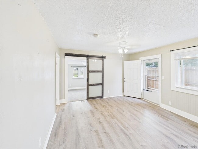 Building Photo - 404 S Race St