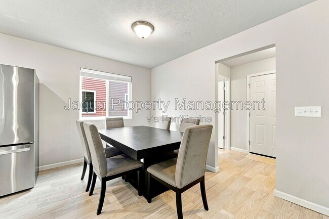 Foto del edificio - 10127 Pennridge Dr