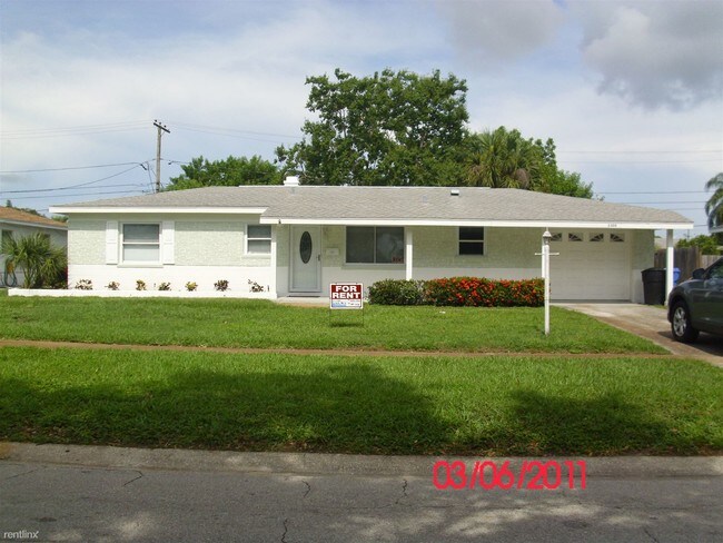 Building Photo - 2300 60th St N