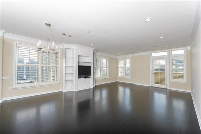 Building Photo - 3334 Peachtree Rd NE
