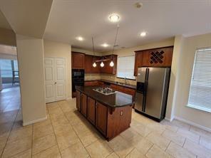 Foto del edificio - 26 Long Springs Pl