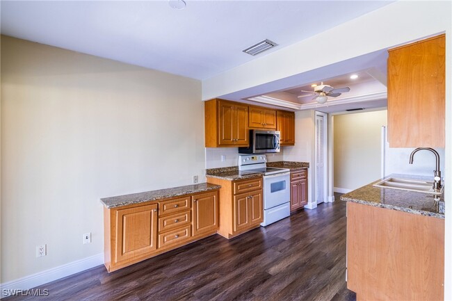 Foto del edificio - 2523 SE 24th Pl