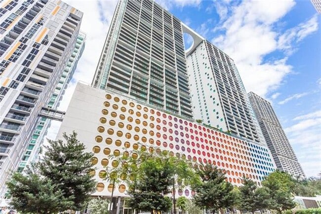 Photo - 500 Brickell Ave Apartment