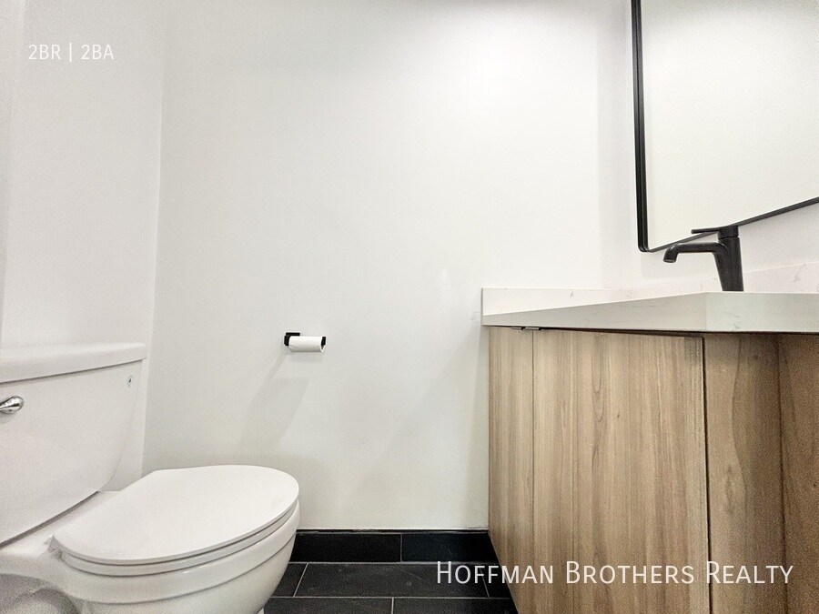 Building Photo - 1312 N Citrus Ave