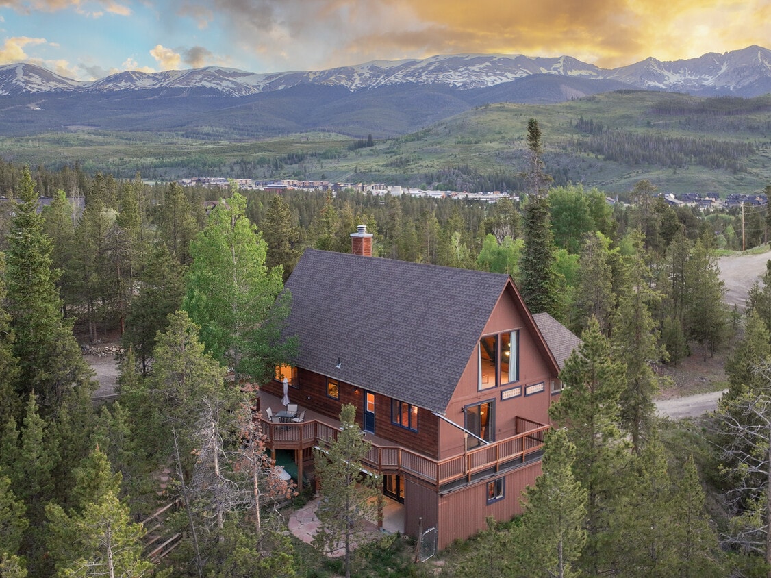 Primary Photo - 192 Upland Dr