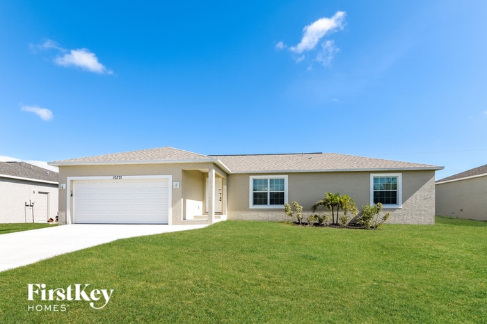 Foto principal - 10371 Grail Ave