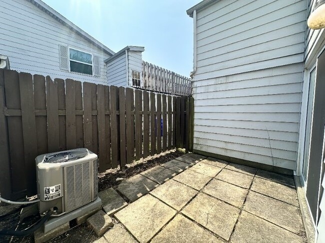 Building Photo - 2512 Nassau Dr